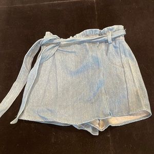 Mod women’s gathered waist Jean skort, size M